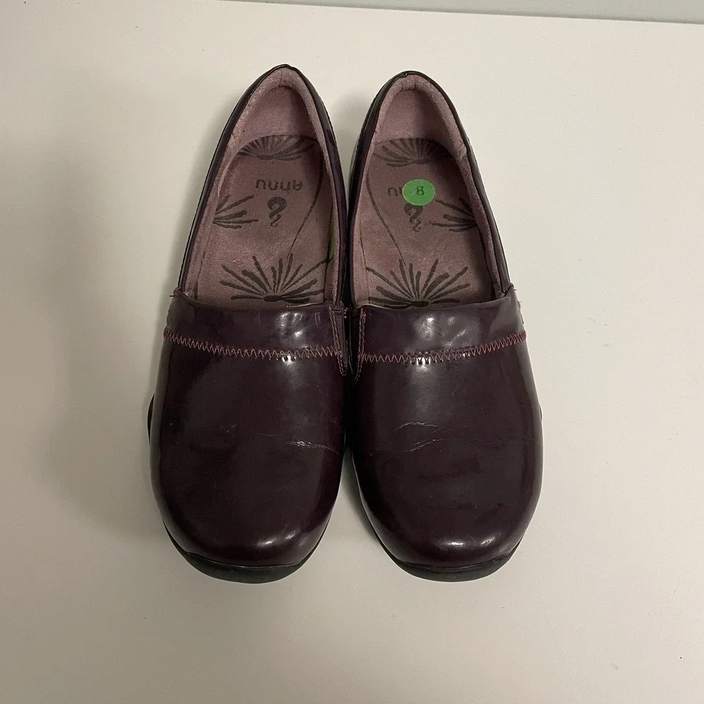 Ahnu Jackie Women Size 8 Wine Color Patent Leather Comfort Slip On Loafers Shoes